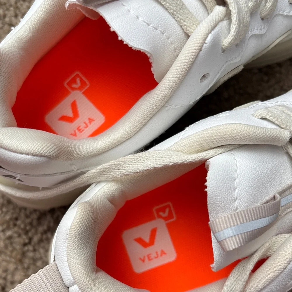 Veja Off-White and Beige Sneakers, brand new - Picture 5 of 5